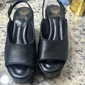 Beautiful Vince Camuto open toe shoes